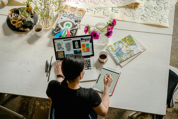 How to Implement an Employee Financial Wellness Program in UK Companies?