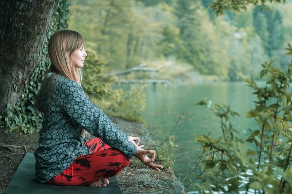How to Develop a Mindfulness Routine for Stressful Work Environments?