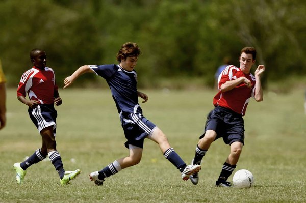 What's the Impact of Different Pitch Surfaces on Injury Risk in Football (Soccer) Players?