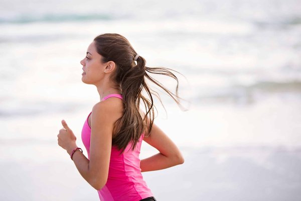 How Can Breath Control Techniques Enhance Performance in Long-Distance Runners?